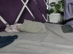 May_maireasm  live sex cam