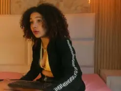 Zafiroo_69  live sex cam