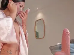 LillySanders  live sex cam