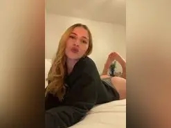 Isa_love  live sex cam