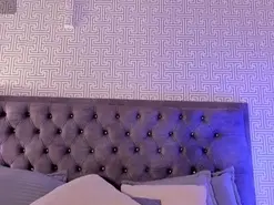 AriRobertt  live sex cam