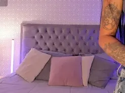 AriRobertt  live sex cam