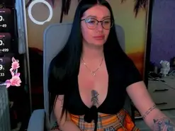 Banshee23  live sex cam