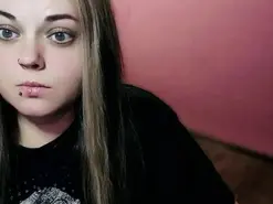 Gwenny  live sex cam
