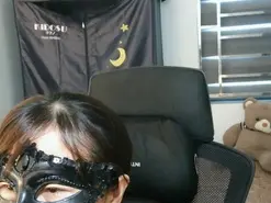 Sluttygirl30  live sex cam