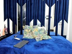 Lucianaxht  live sex cam