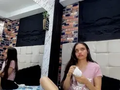 Marasecretpri  live sex cam