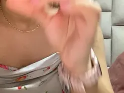 Lioness2142  live sex cam