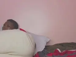 Its_Her  live sex cam