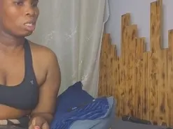 Its_Her  live sex cam