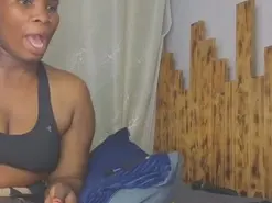 Its_Her  live sex cam