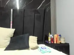 Queenstarhyl  live sex cam