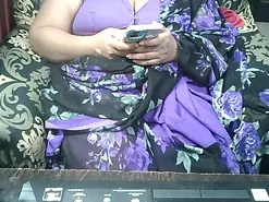 Indianbhabi40  live sex cam