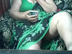 Indianbhabi40  live sex cam