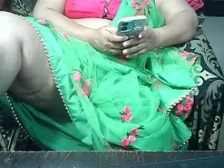 Indianbhabi40  live sex cam