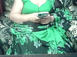 Indianbhabi40  live sex cam