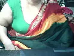Indianbhabi40  live sex cam