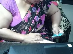 Indianbhabi40  live sex cam