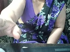 Indianbhabi40  live sex cam