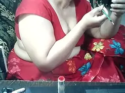 Indianbhabi40  live sex cam