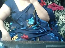 Indianbhabi40  live sex cam
