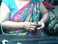 Indianbhabi40  live sex cam