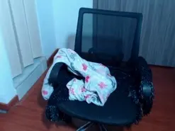 Valak133  live sex cam