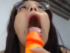 Valak133  live sex cam