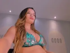 LisaFlowers  live sex cam