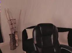 MaryLewis  live sex cam