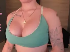 MaryLewis  live sex cam