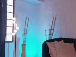 MaryLewis  live sex cam