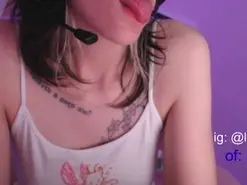 Juno99  live sex cam