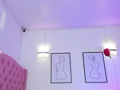 QueenLatina  live sex cam