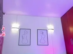 QueenLatina  live sex cam