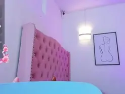 QueenLatina  live sex cam