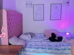 QueenLatina  live sex cam