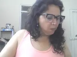 Samyjons70  live sex cam