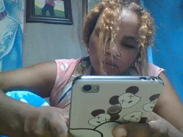 Amanah  live sex cam