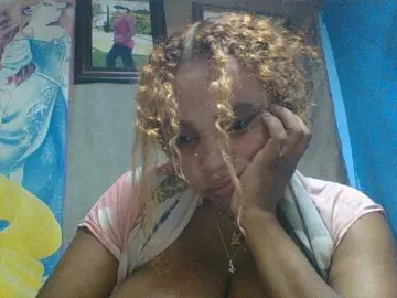 Amanah  live sex cam