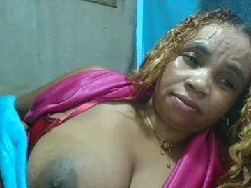 Amanah  live sex cam