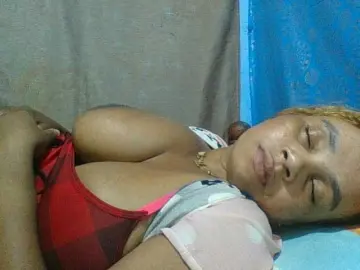 Amanah  live sex cam