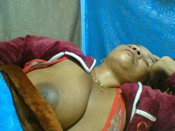 Amanah  live sex cam