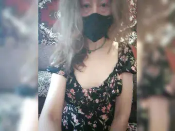 BelayaVorona  live sex cam