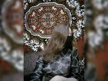 BelayaVorona  live sex cam