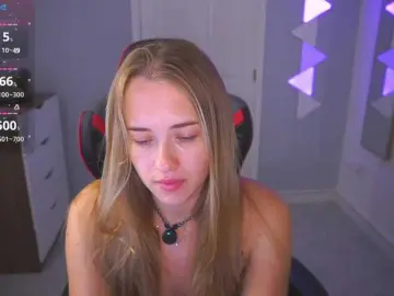 DanikaDillan  live sex cam