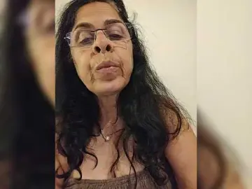 NakedMILFx  live sex cam