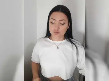 Liahsuenos  live sex cam