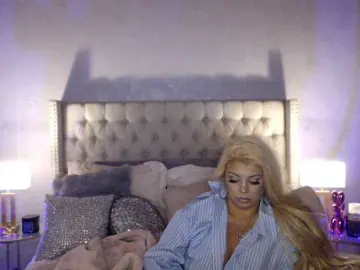 Xtinastar  live sex cam