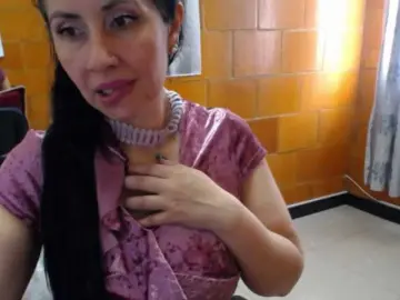 Charlotemple5  live sex cam